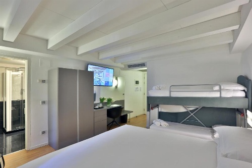 Urban Hotel Design image 18